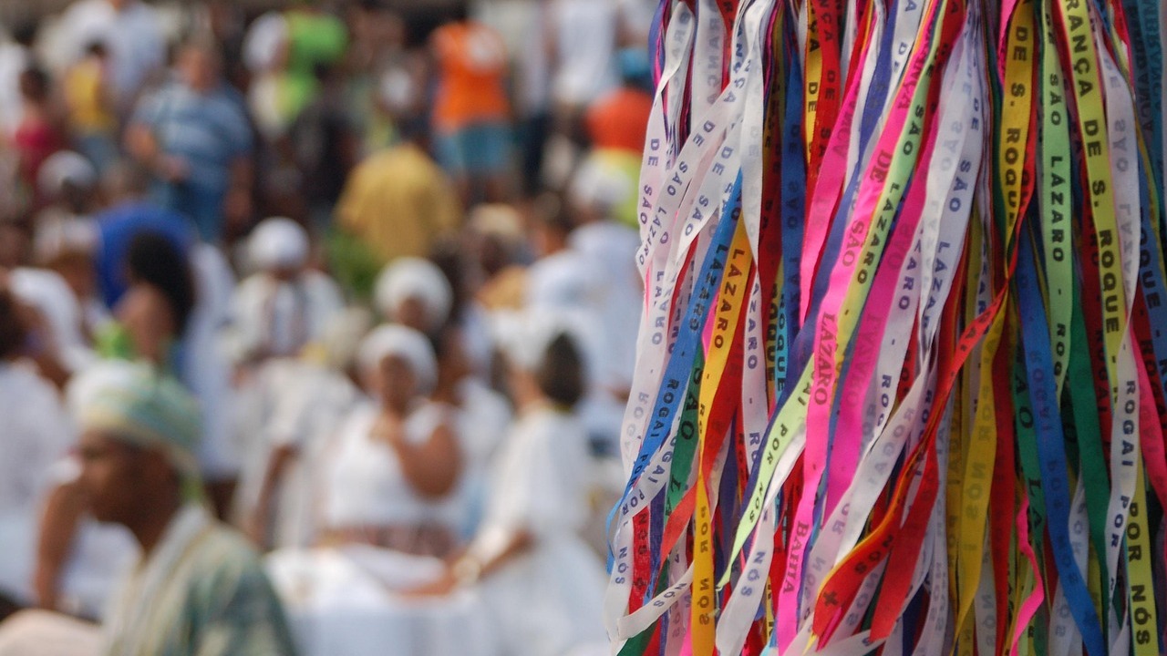 Religiões africanas à mercê da intolerância: mais da metade das casas de umbanda e candomblé do Rio já sofreu discriminação